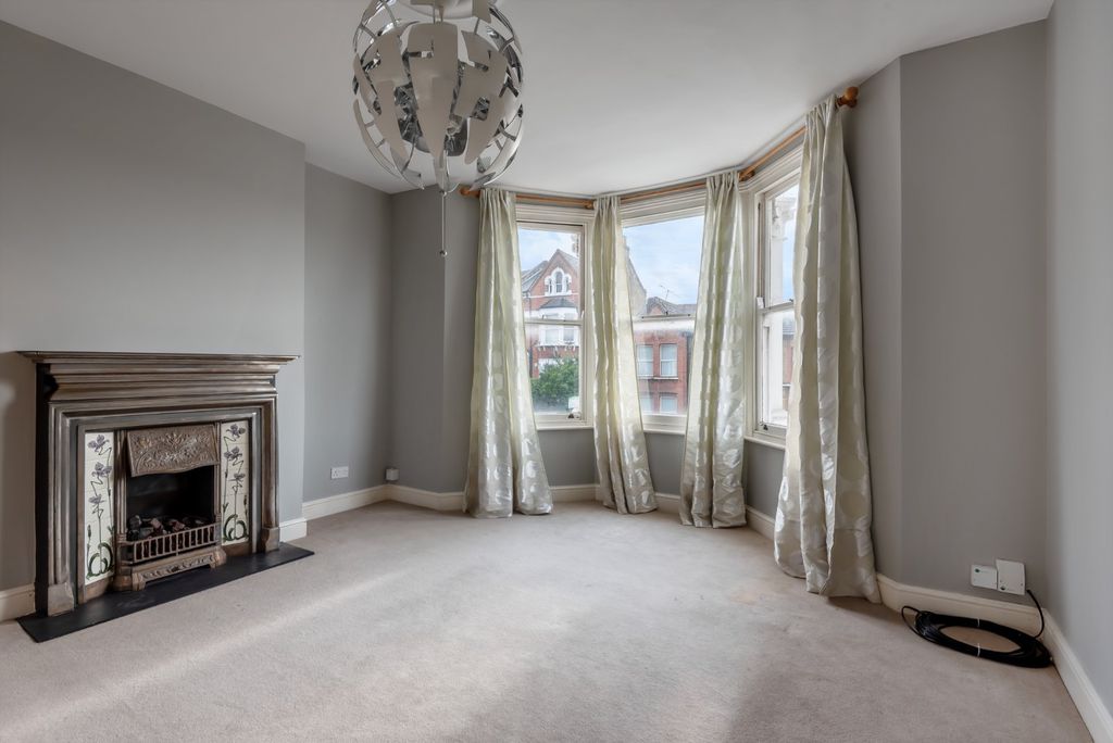 Property photo 2 of 11 Picture No. 06