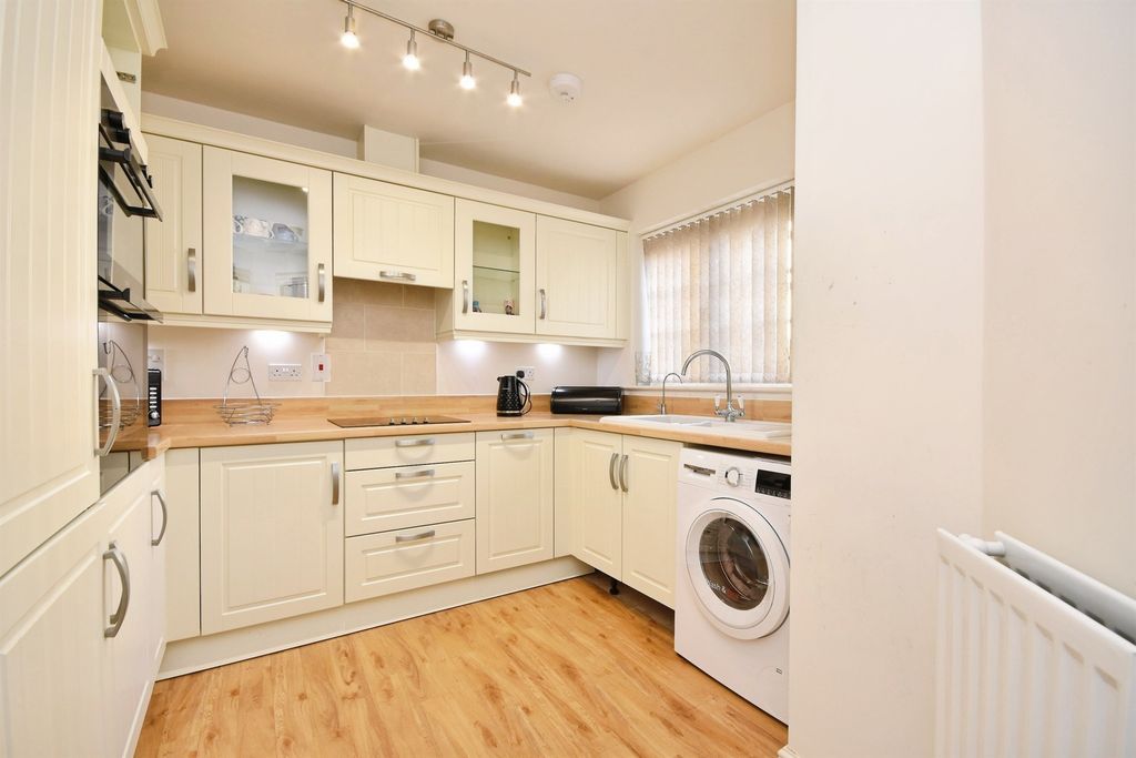 Property photo 2 of 15