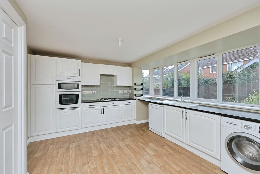 Property photo 2 of 20