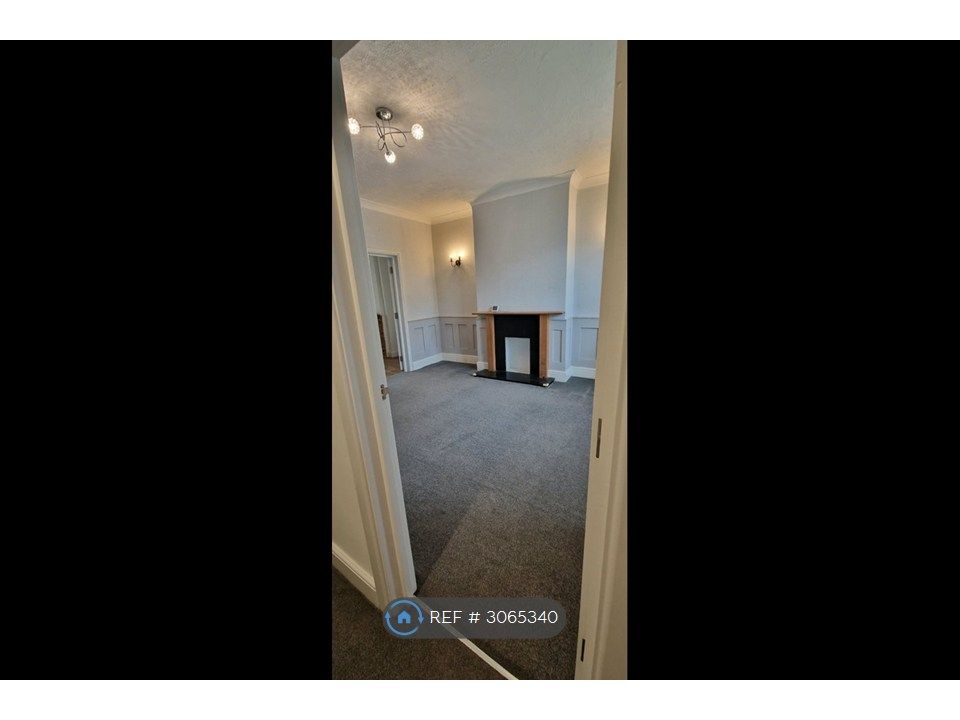 Property photo 3 of 22 Living Room