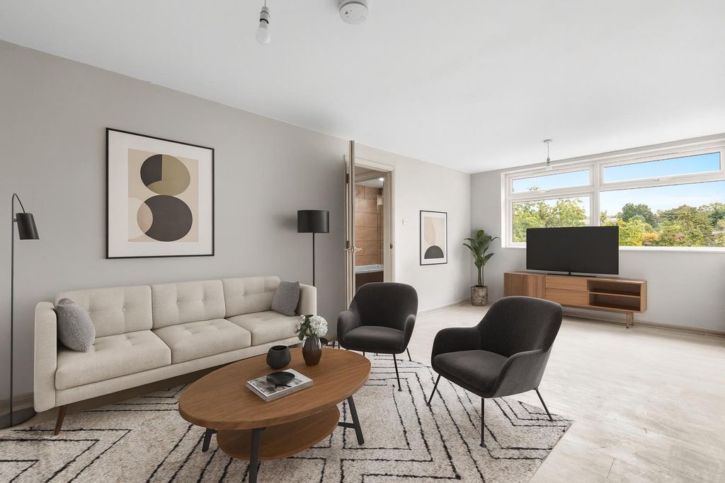 Property photo 2 of 5 Living Room