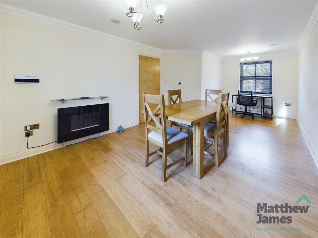 Property photo 2 of 11 Cam03063G0-Pr0019-Still003.Jpg