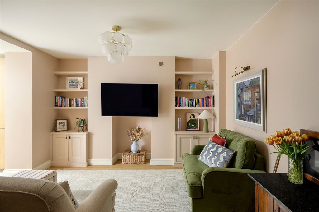 Property photo 2 of 13 Picture No. 07