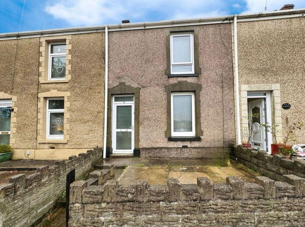 Property photo 1 of 11 Front View