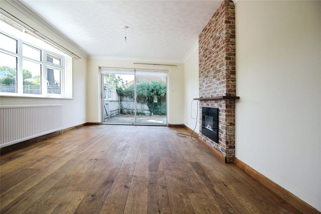 Property photo 3 of 14 Picture No. 12