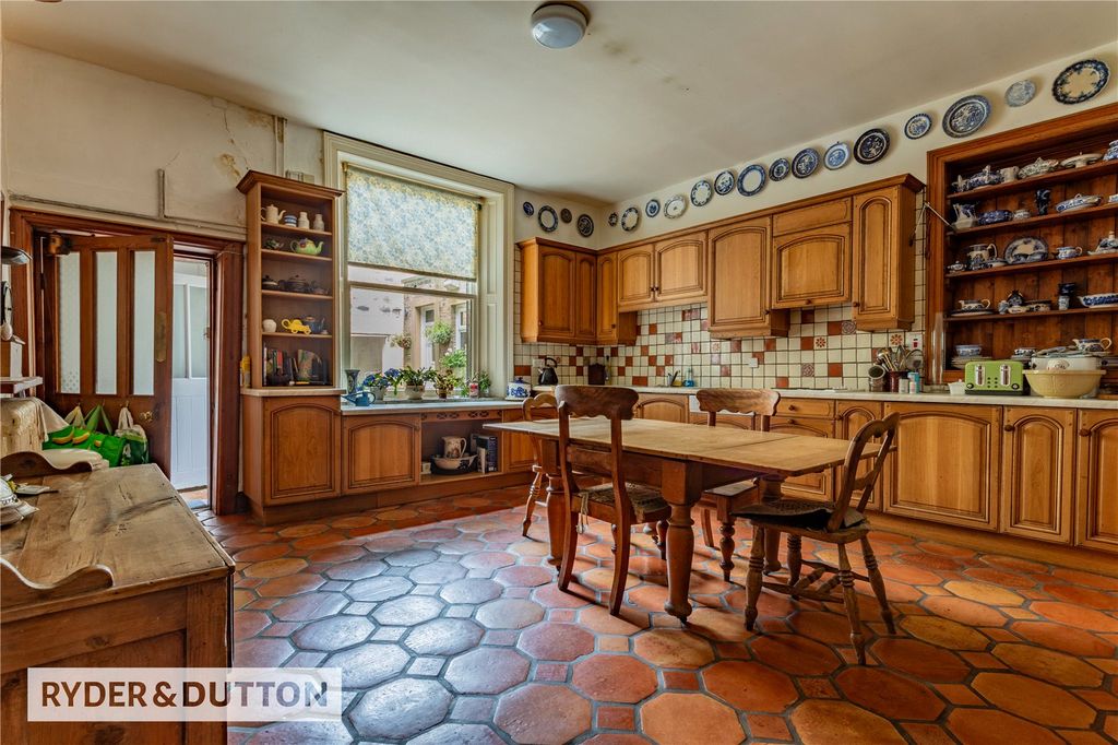 Additional image 9 of 5 bed semi-detached house for saleMilnrow Road, Shaw, Oldham, Greater Manchester OL2