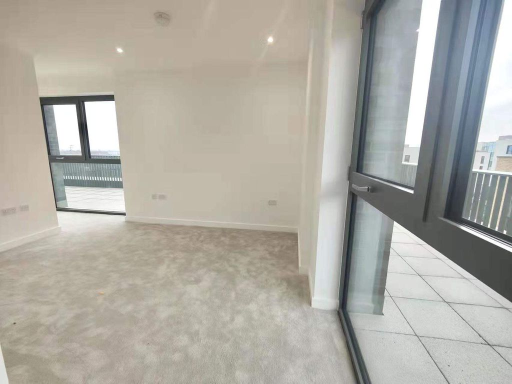 Property photo 3 of 10