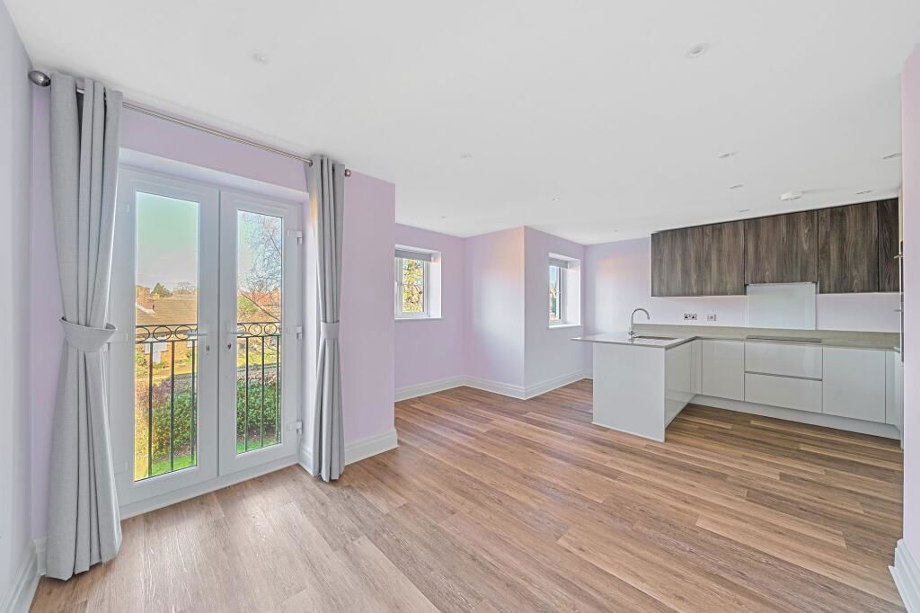 Property photo 2 of 21