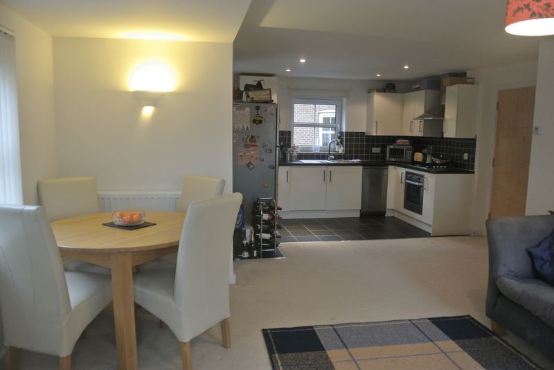 Property photo 3 of 12 Lounge/Kitchen