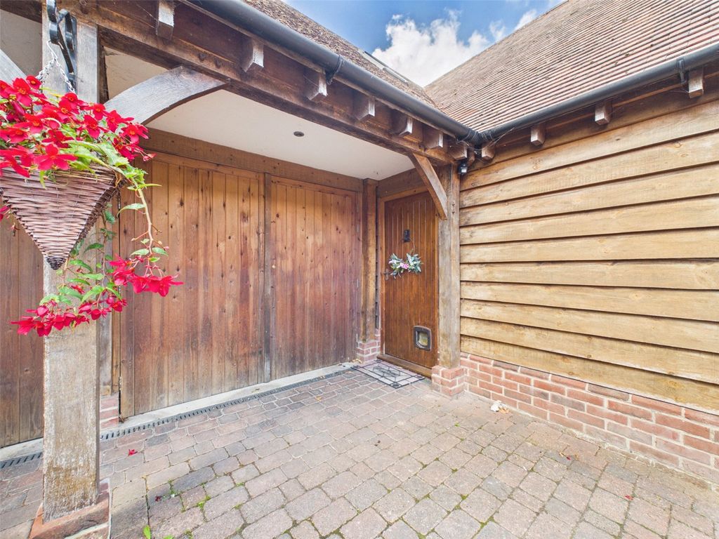 Property photo 1 of 16 Picture No. 17