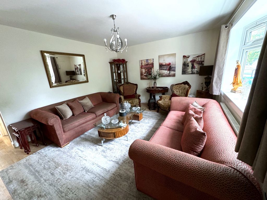 Property photo 3 of 13 Gallery
