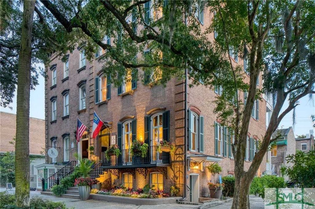 Property photo 1 of 29