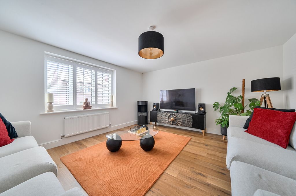 Property photo 2 of 21 1481841-16-6A3Bdd...