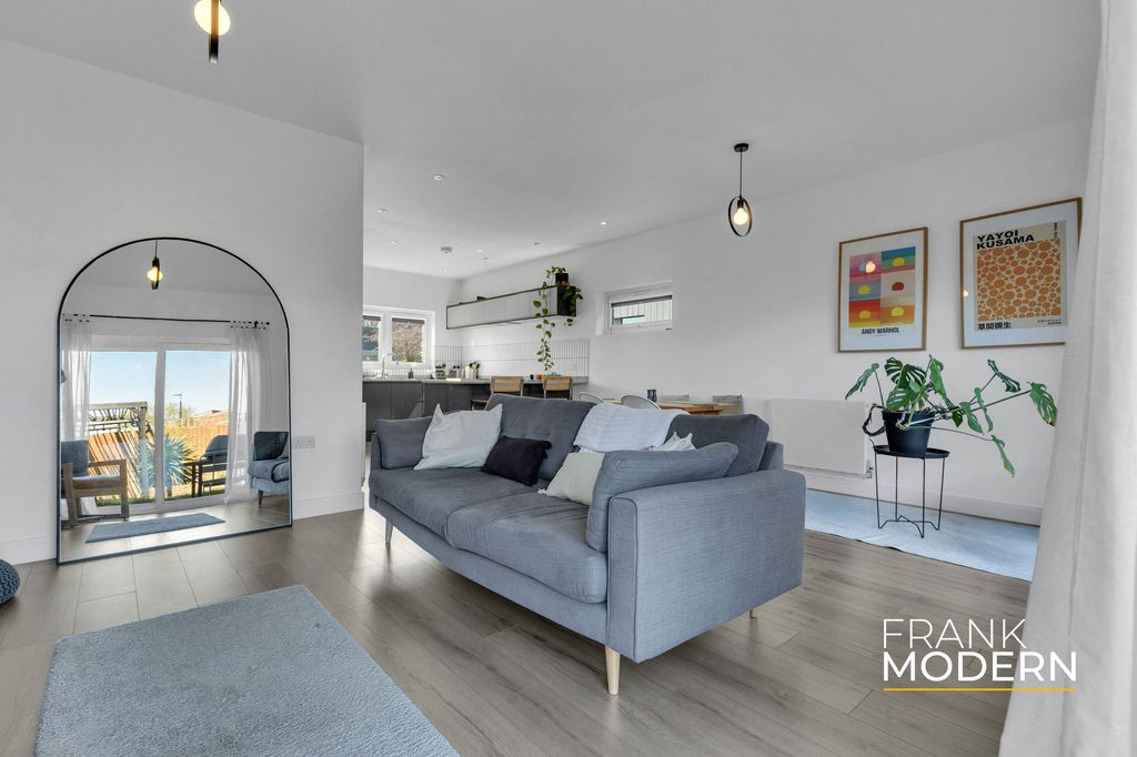 Property photo 3 of 54 Living Room