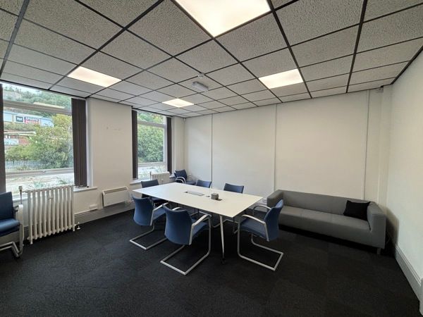 Property photo 2 of 8 Photo 21