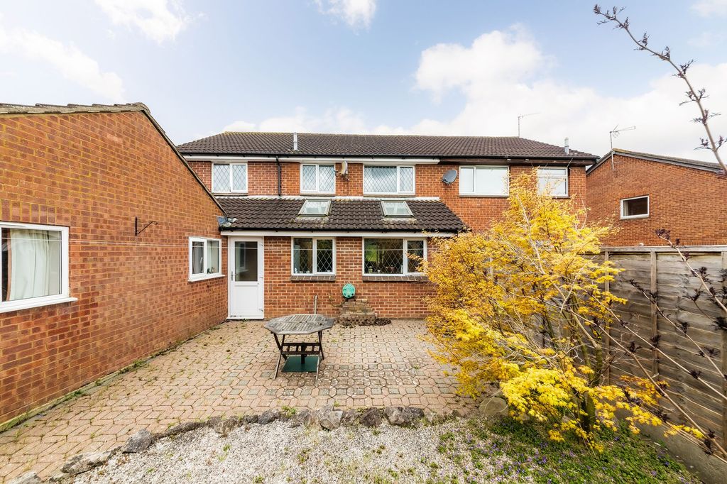 Property photo 2 of 21