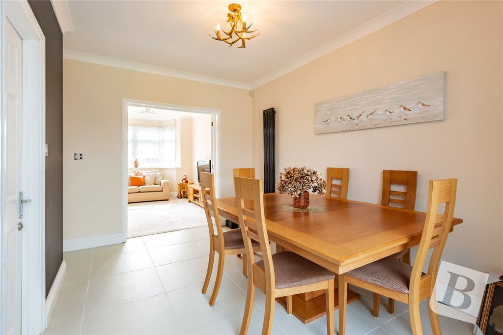 Property photo 3 of 17 Dining Area