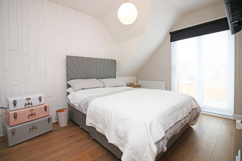 Additional image 10 of 2 bed flat for saleWindward Avenue, Fleetwood FY7