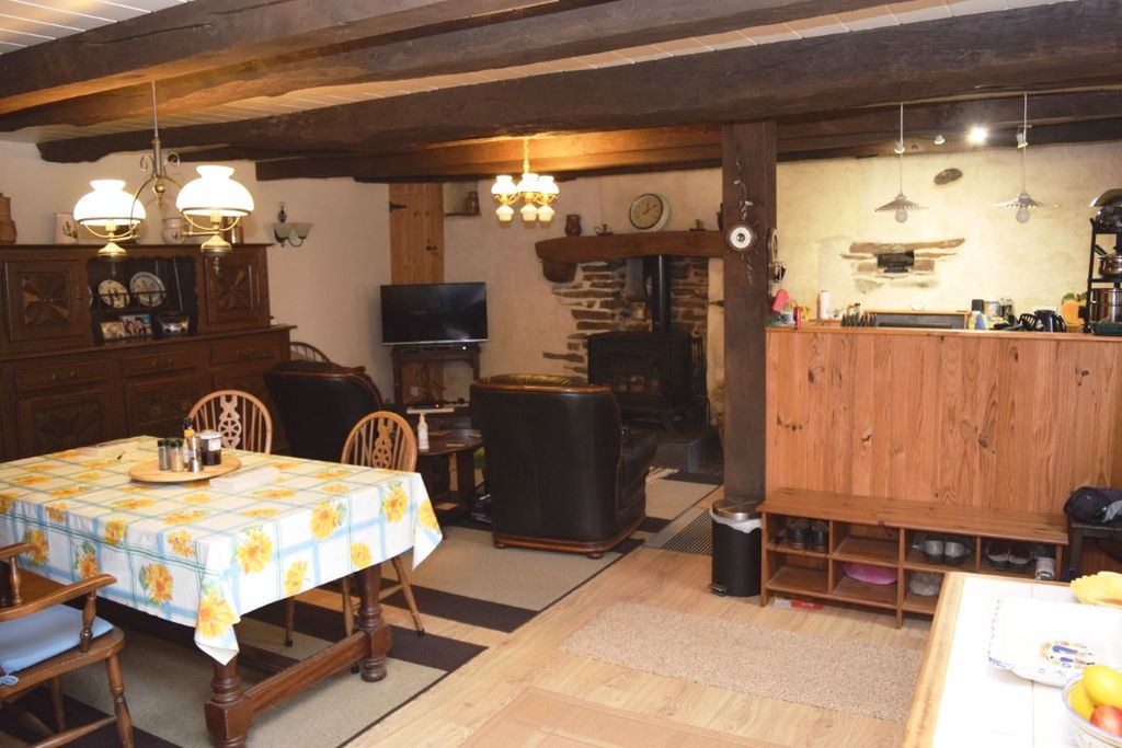 Property photo 2 of 22