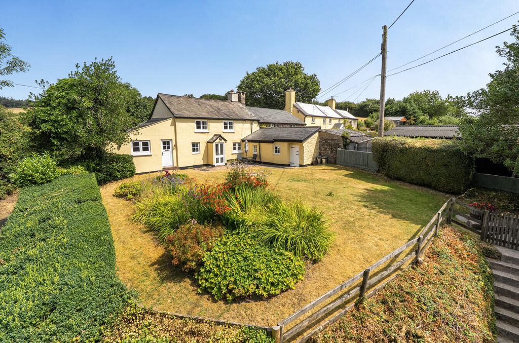 Property photo 1 of 19 Rear Garden