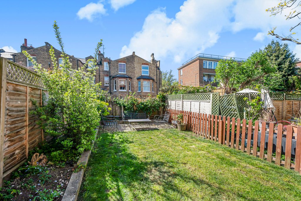 Property photo 2 of 11 Picture No. 04