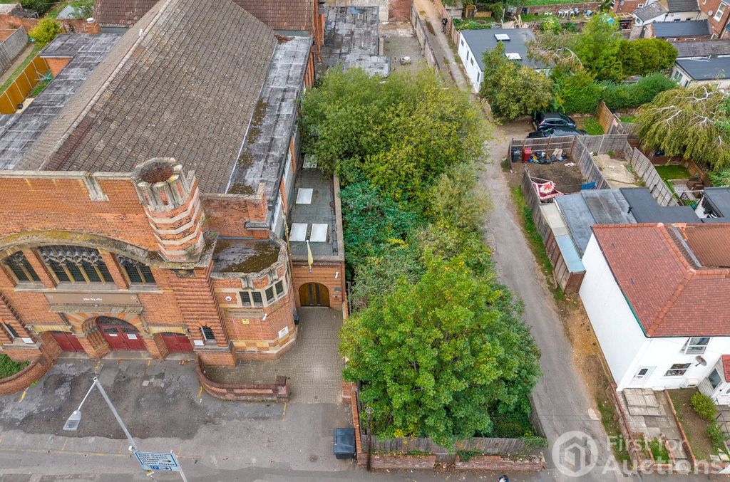 Property photo 3 of 11 3