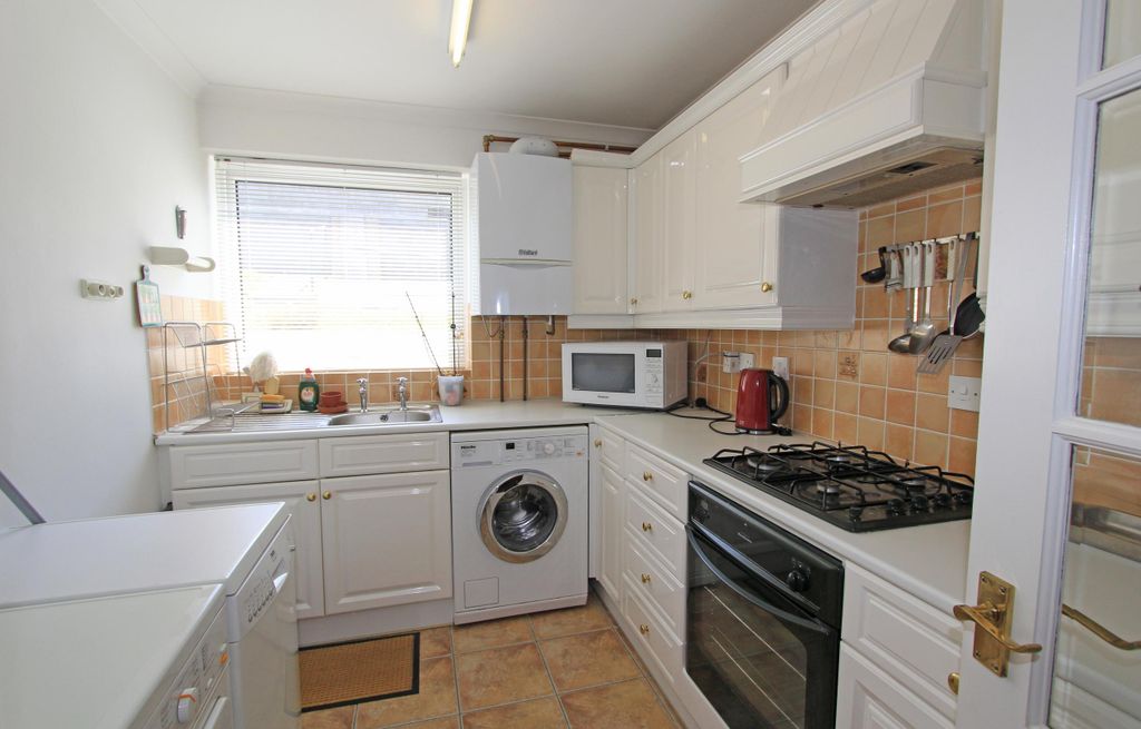 Property photo 3 of 7