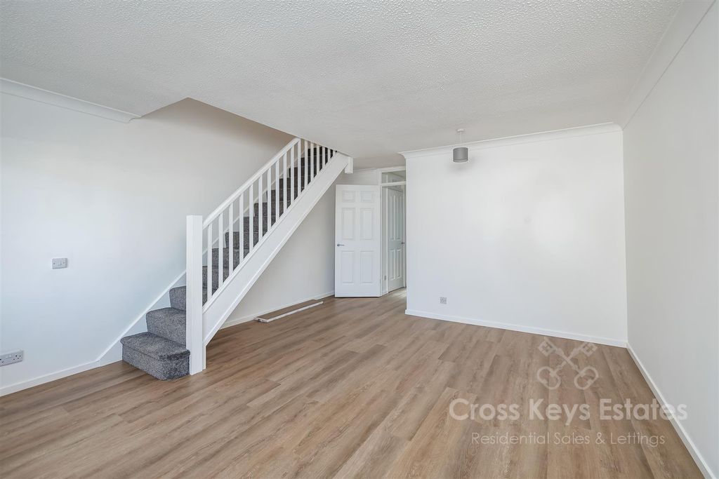 Property photo 3 of 20 Living Room