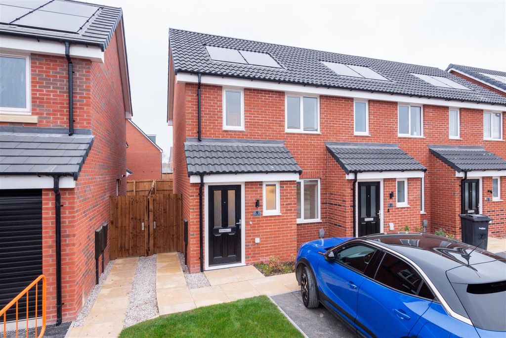 Property photo 2 of 17 P1800451.Jpg