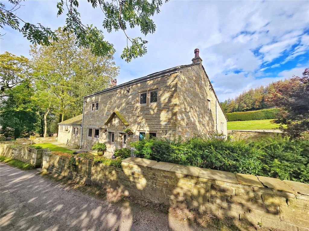 Property photo 1 of 28 Stunning Residence