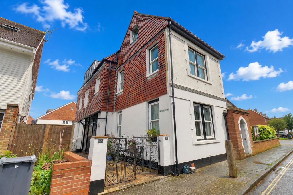 Additional image 30 of 3 bed maisonette for saleLangstone High Street, Havant PO9