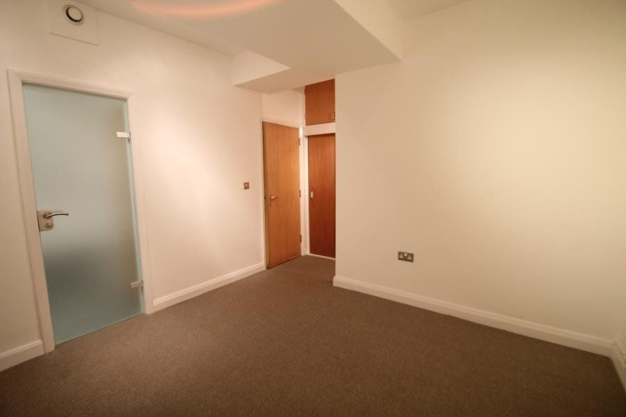 Property photo 3 of 6 Picture No. 05