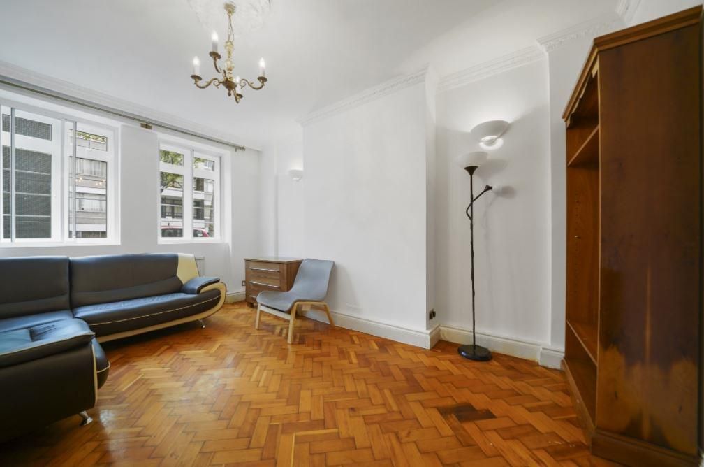 Property photo 2 of 13 Living.Jpg