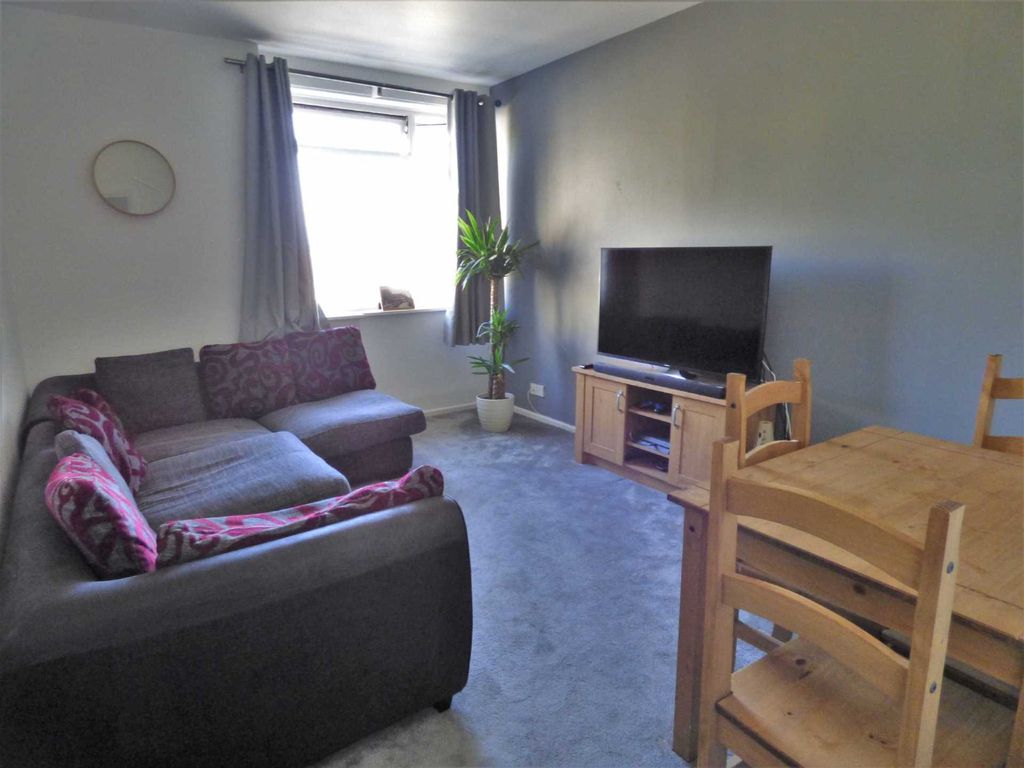 Property photo 3 of 7