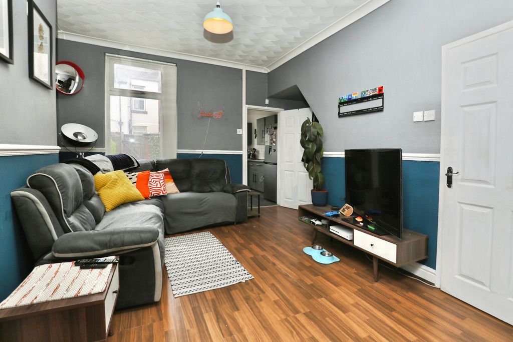 Property photo 3 of 15