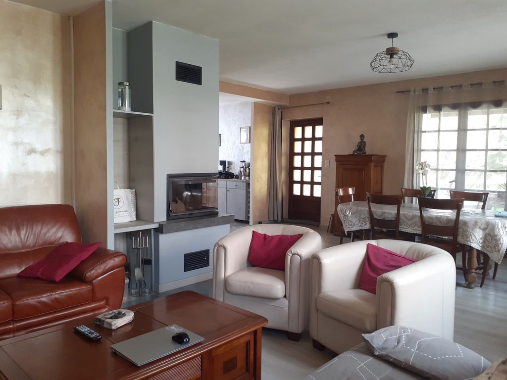 Property photo 2 of 27