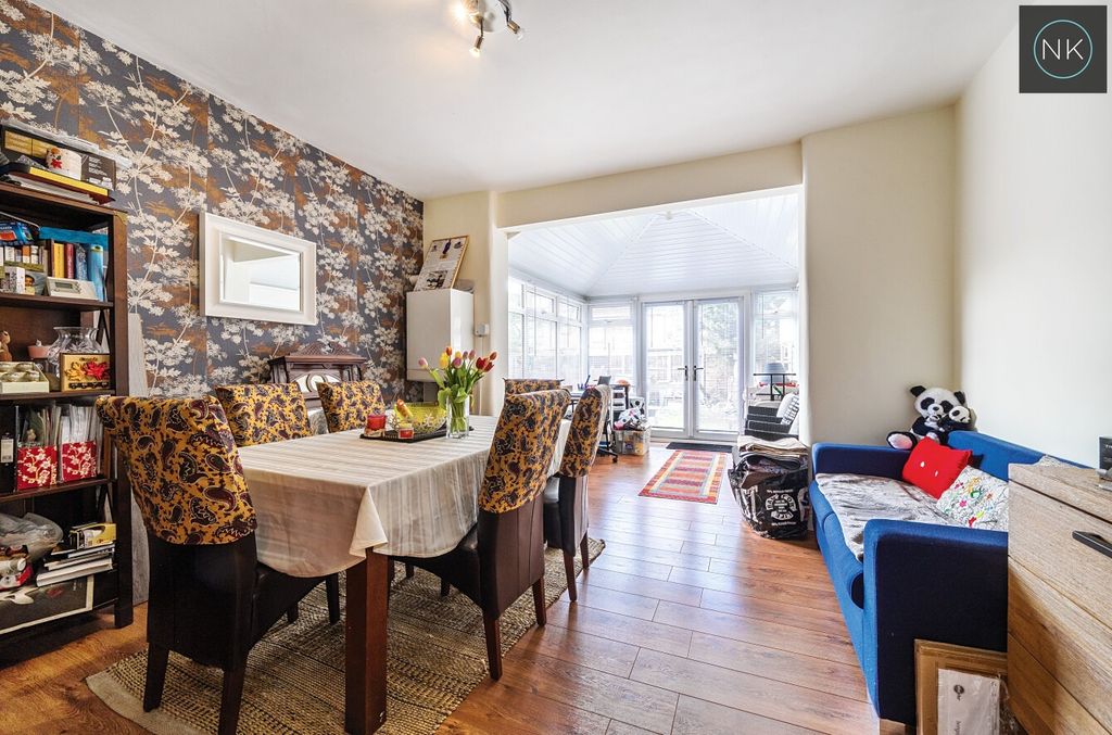 Property photo 2 of 19 3867956