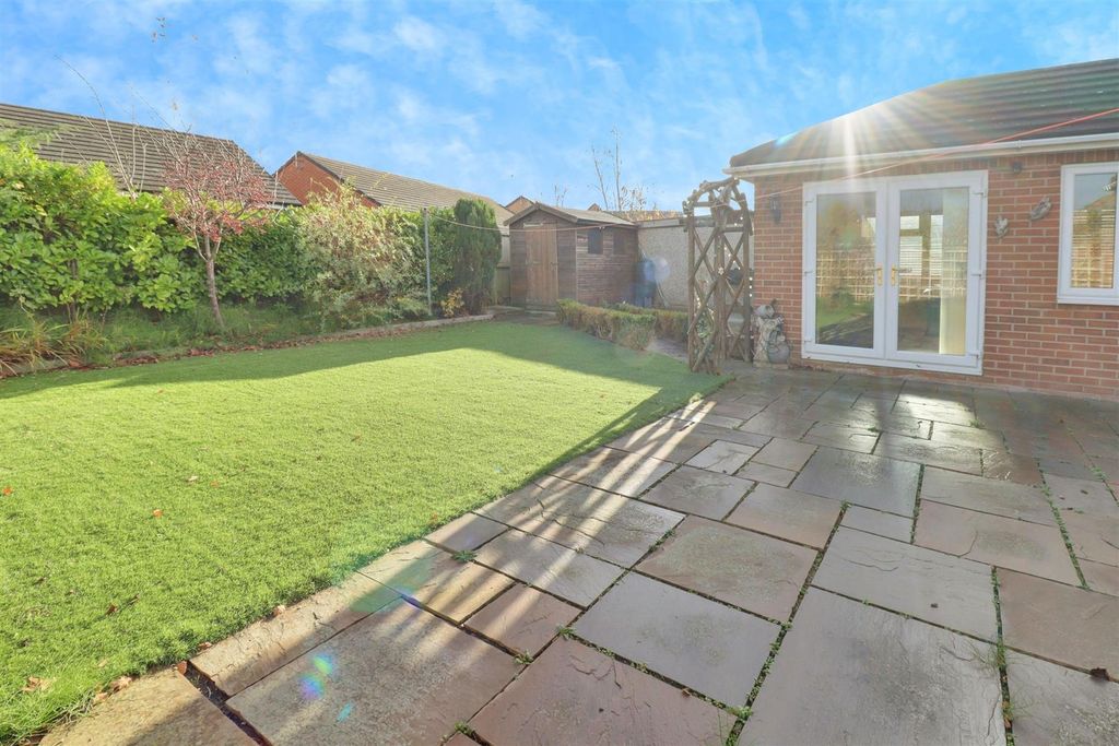 Property photo 3 of 27