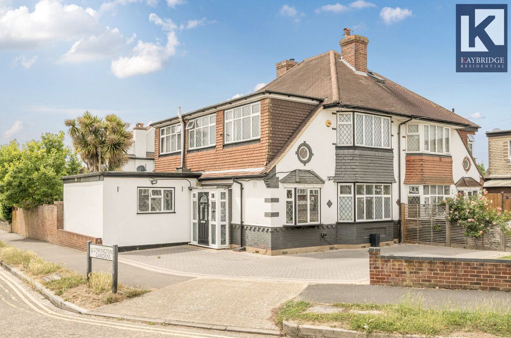 Property photo 1 of 18 Seaforth Gardens, Epsom - Kt19 0Lp