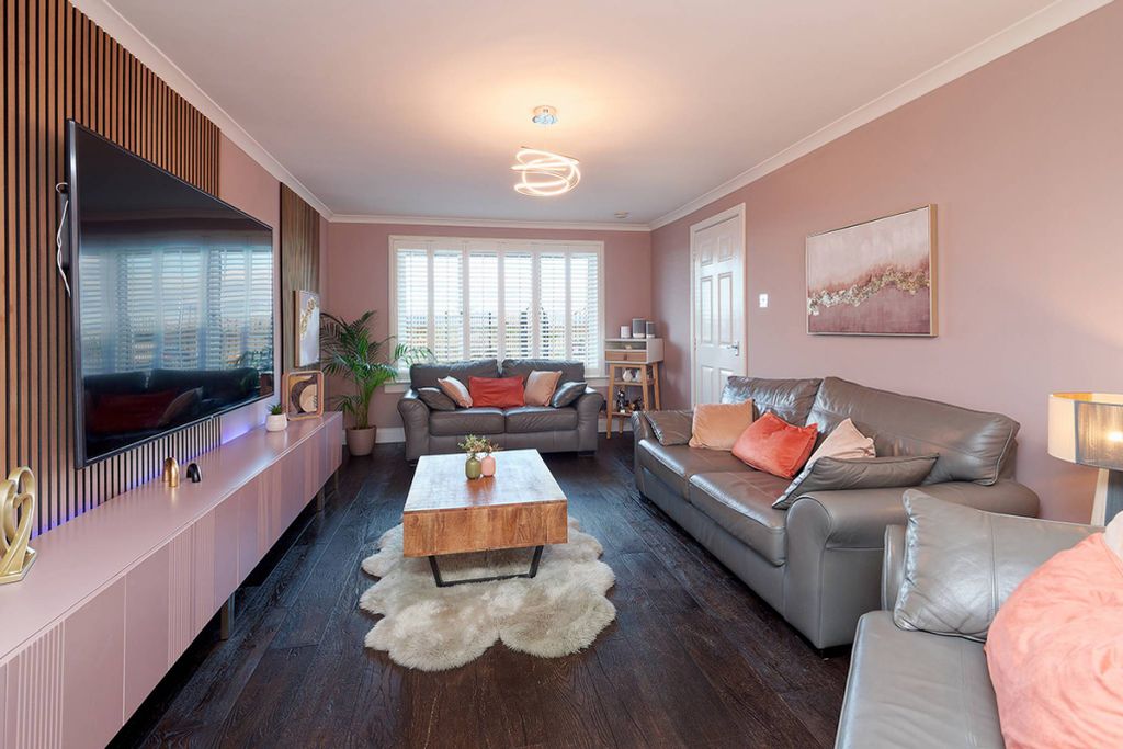 Property photo 3 of 30