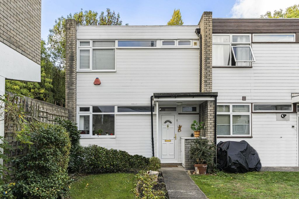 Property photo 1 of 18