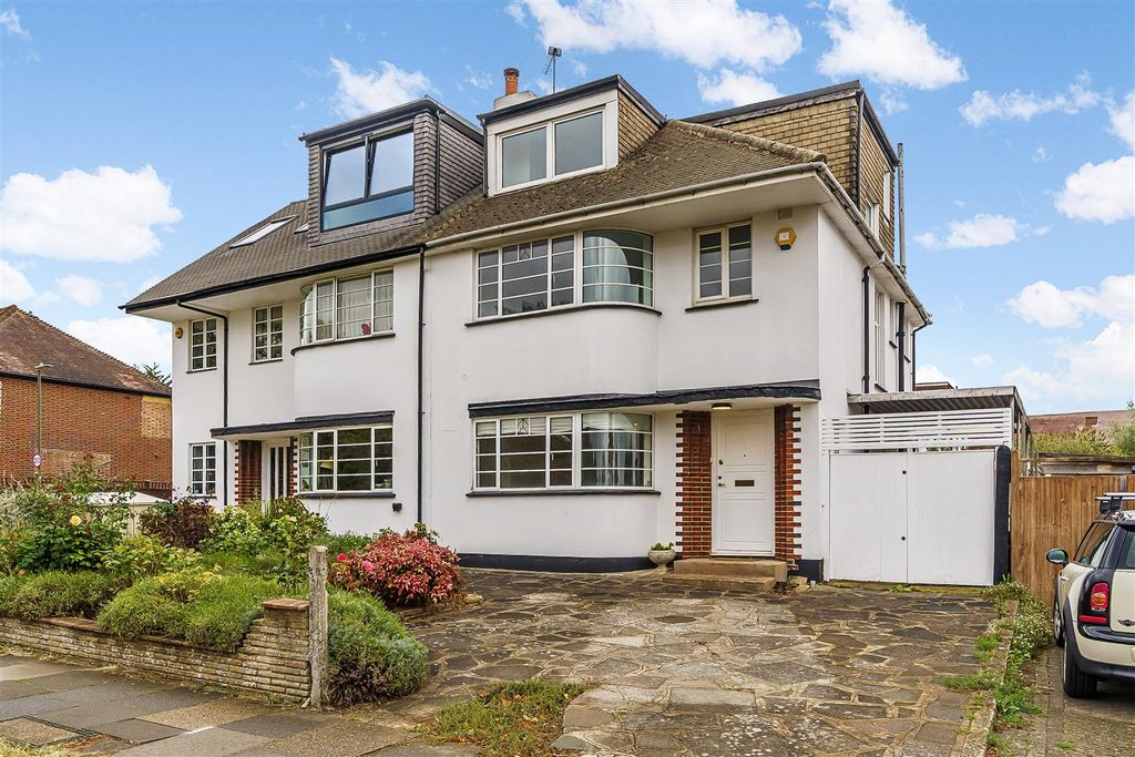 Property photo 1 of 17 Cannon Hill Lane, 301 (20Of44)-41.Jpg