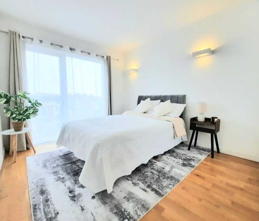 Property photo 3 of 8 2