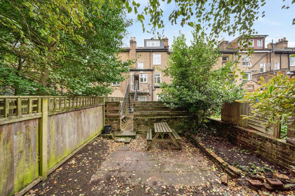 Property photo 3 of 12