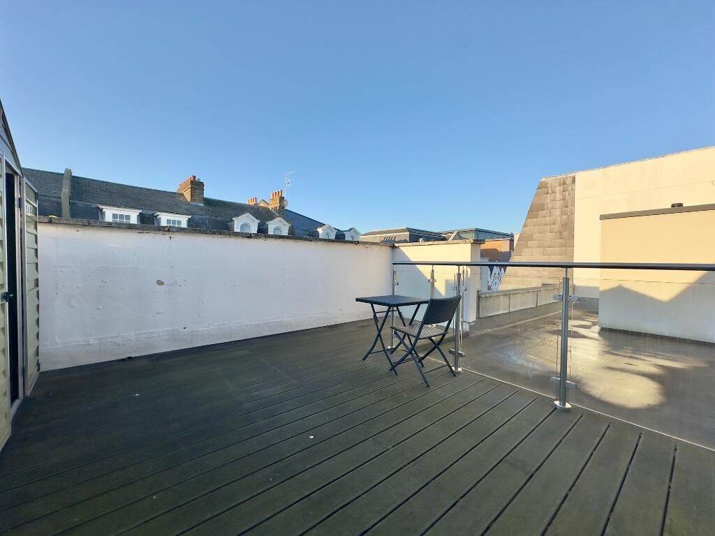 Property photo 3 of 8 256184_34-40Quadrantflat20_Img_10_0000.Jpeg