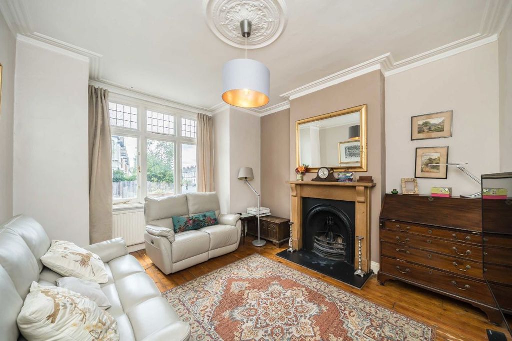 Property photo 2 of 8