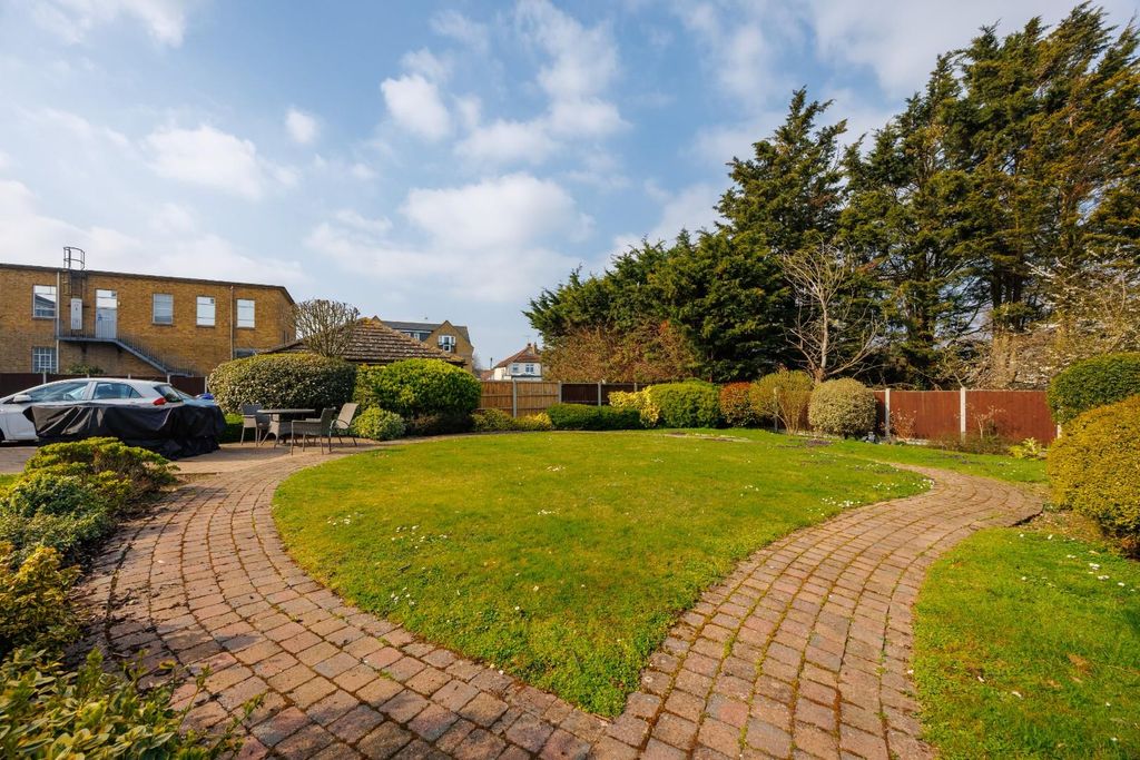 Property photo 3 of 16