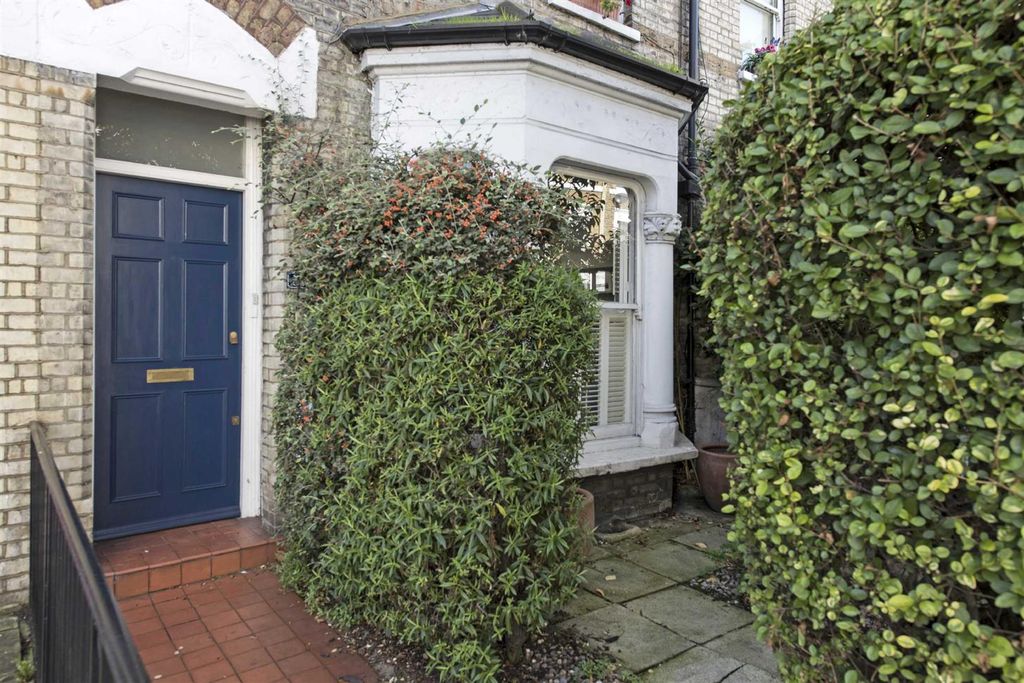 Property photo 1 of 7