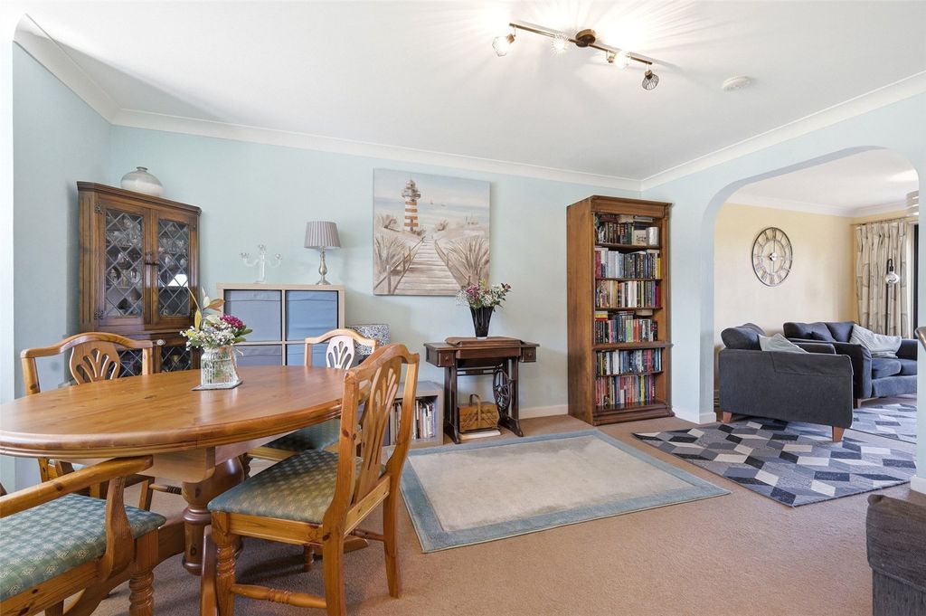 Property photo 3 of 19 Picture No. 23