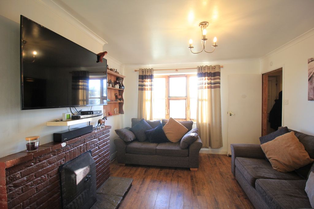 Property photo 3 of 13 Image 3